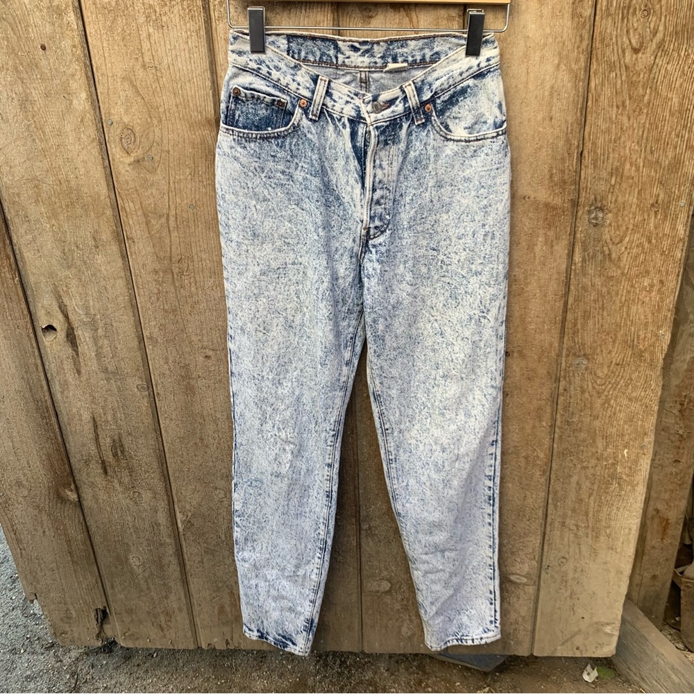 VTG Levi’s 501 Tapper Denim Jeans Womens Acid Wash Made in USA 26 X 31